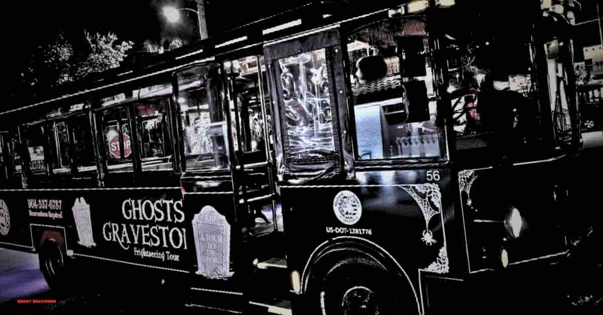 Image alt text: "Ghost and Gravestones Tour of St. Augustine: Explore haunted sites and hear chilling tales on this historic ghost tour in America's oldest city."