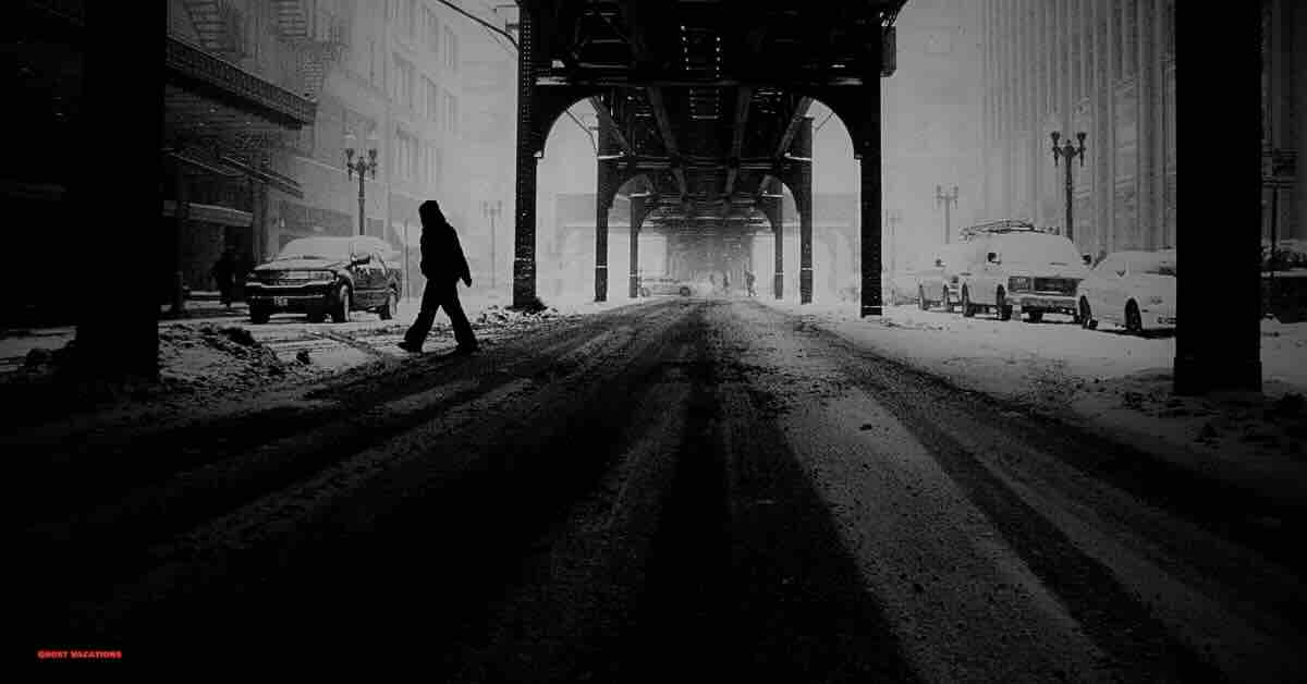 "A lonely street in the Chicago Loop, featured in the self-guided Chicago gangster and ghost tour."